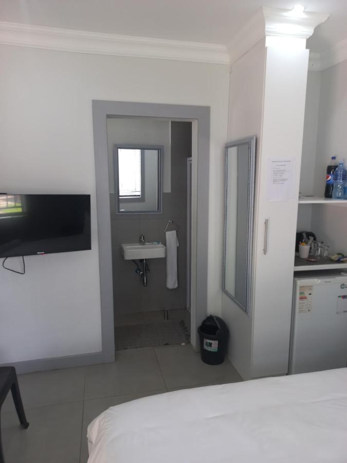 Triple9 Hatfield Guesthouse Pretoria-Noord Eksteriør bilde