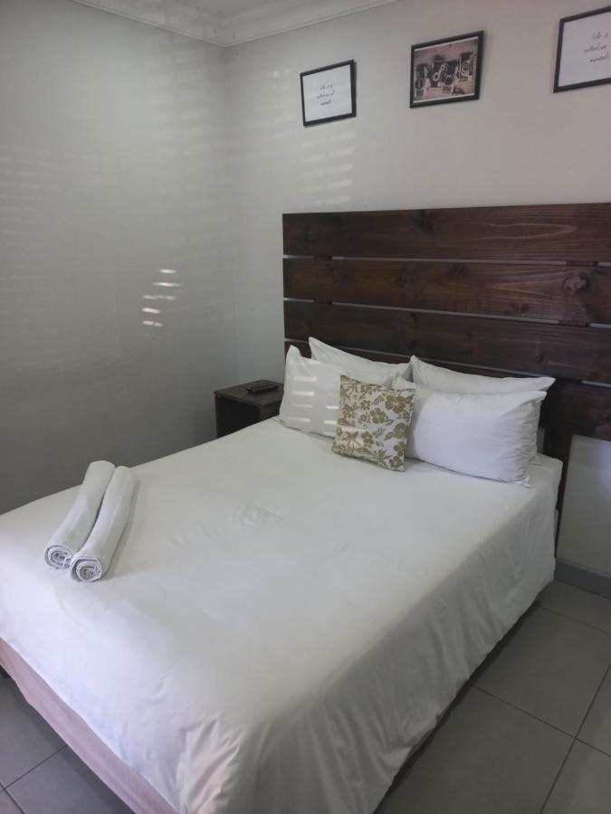 Triple9 Hatfield Guesthouse Pretoria-Noord Eksteriør bilde
