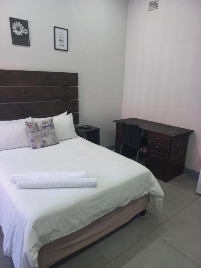 Triple9 Hatfield Guesthouse Pretoria-Noord Eksteriør bilde