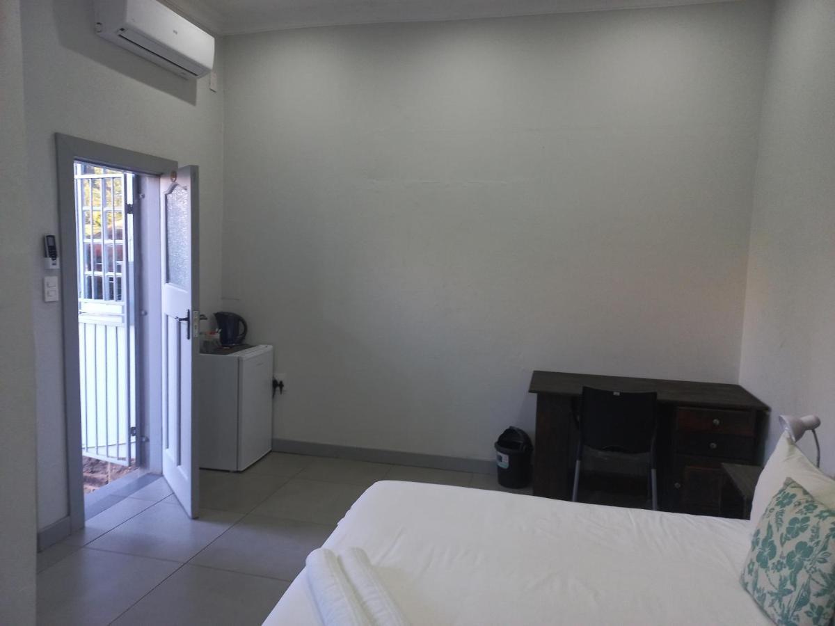 Triple9 Hatfield Guesthouse Pretoria-Noord Eksteriør bilde