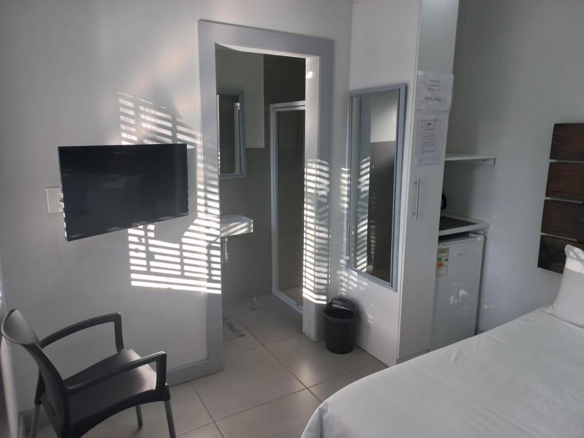 Triple9 Hatfield Guesthouse Pretoria-Noord Eksteriør bilde